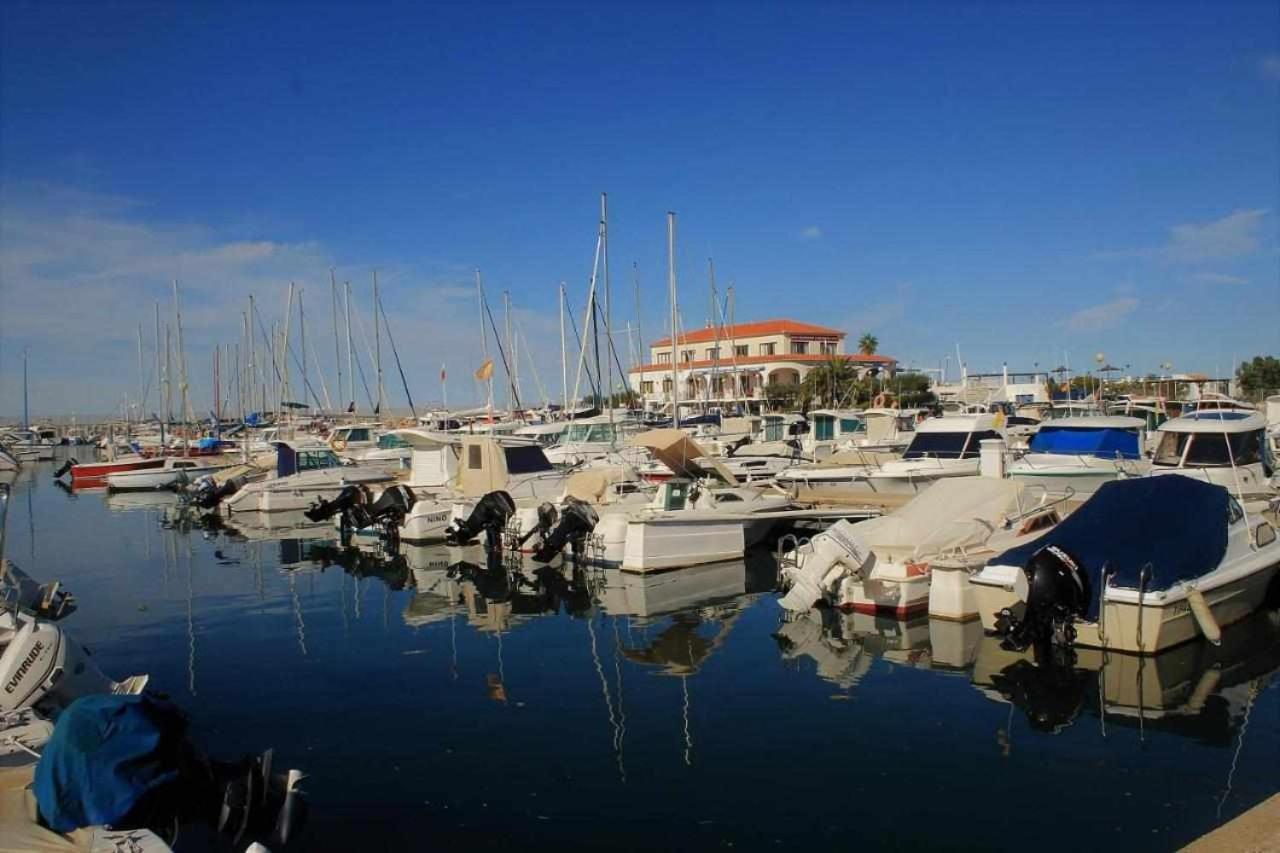 Apartamento De Lujo En La Playa Олива Экстерьер фото